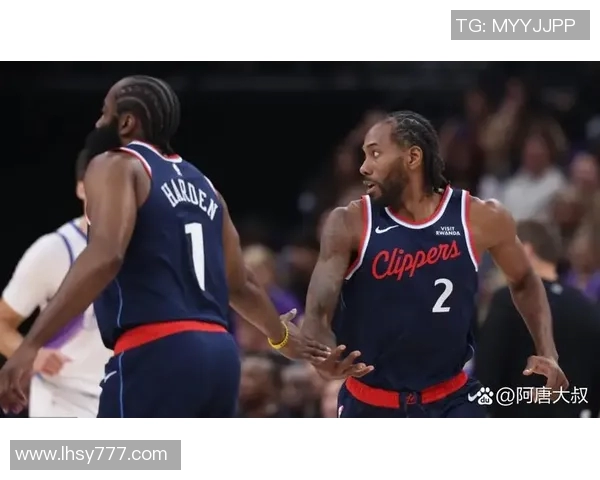 快船与爵士首场对决精彩回顾球星表现与战术分析一览